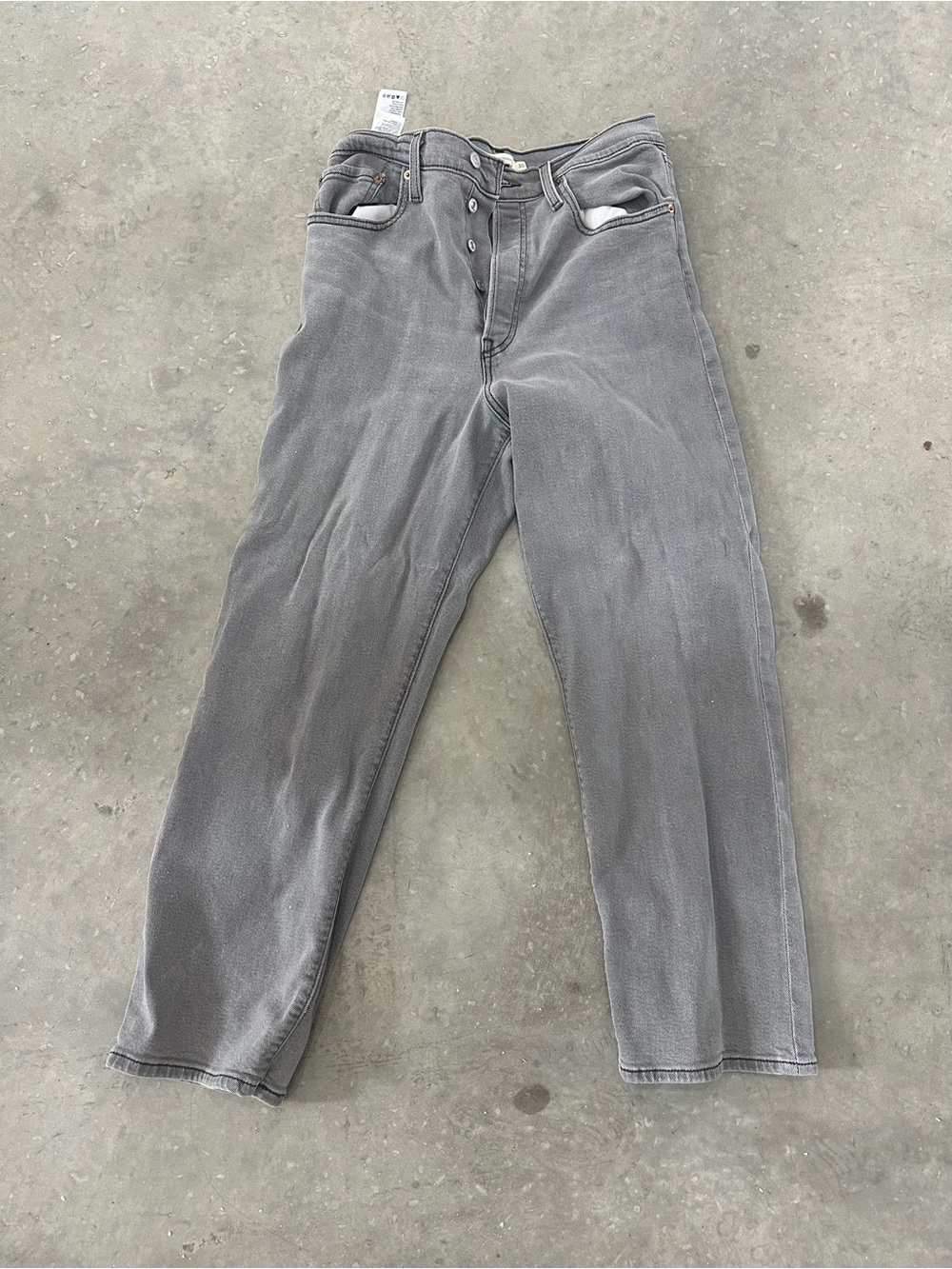 Levi’s Women’s Gray Straight-Leg Jeans